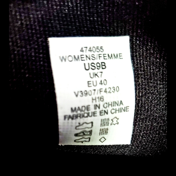 NWOT Lands' End Gray Action Slip On Sneaker Boots - Picture 7 of 7